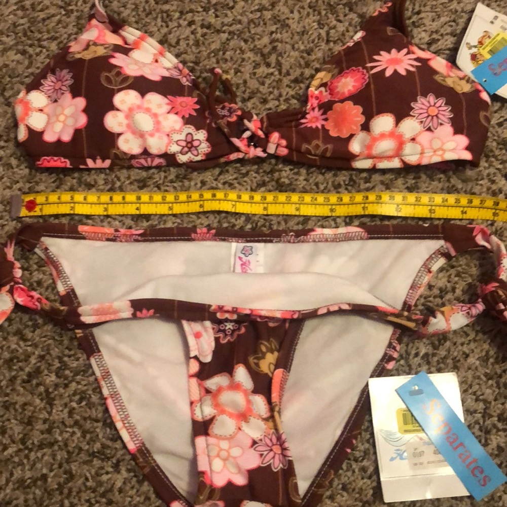 Brown and pink bikini - Picture 6 of 6